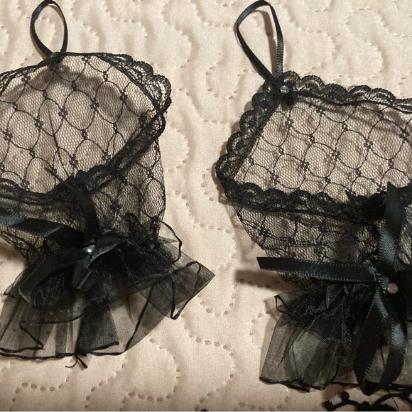 Lace Fingerless Gloves Ribbon Bows Finger Strap Mask Formal Halloween Costume - Picture 3 of 3